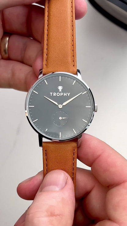 SANDCREST 40mm - Navy Blue Face, Silver Hands